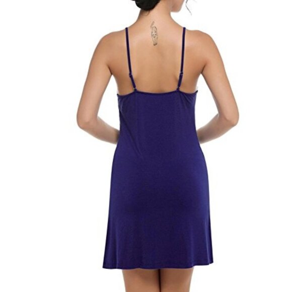 Purple and white lace nightgown - Picture 10 of 12